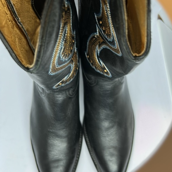 Black Leather Cowboy Boots with Embroidered Design - Picture 8 of 15